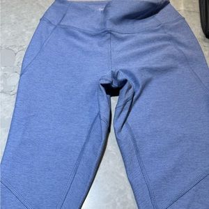Outdoor Voices Light Heathered Blue 3/4 Warmup Leggings Size Small